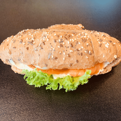 Körner-Quarkhörnchen mit Lachs und Frischkäse