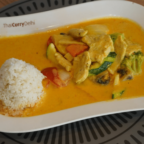 Schweinefleisch mit einem Curry nach Wahl,