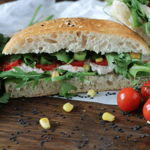 Fladenbrot mit Weichkäse