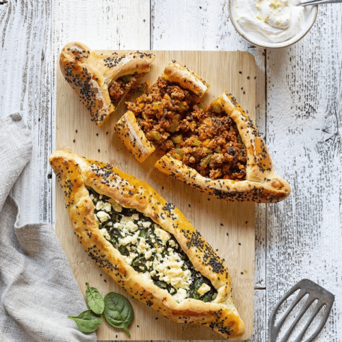 Pide Drehspießfleisch und Käse