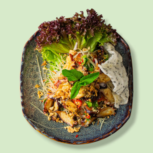 Green Papaya Salat vs. Mr. Pulpo