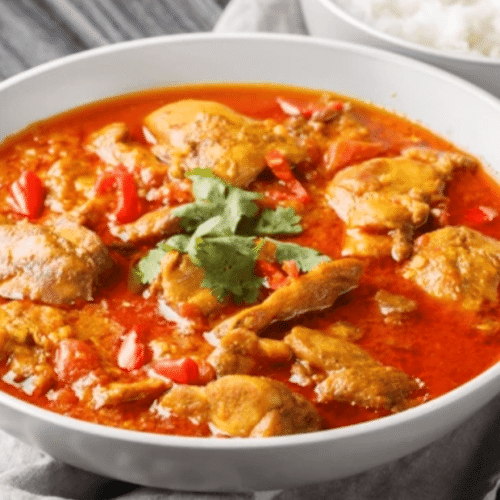 Hühnerfleisch In pikanter Sauce