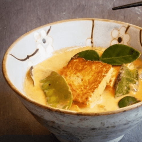 Tofu in gelber Currysauce