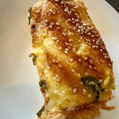 Chinesisch Brotrolle mit Schweinefleischflocken 1st.