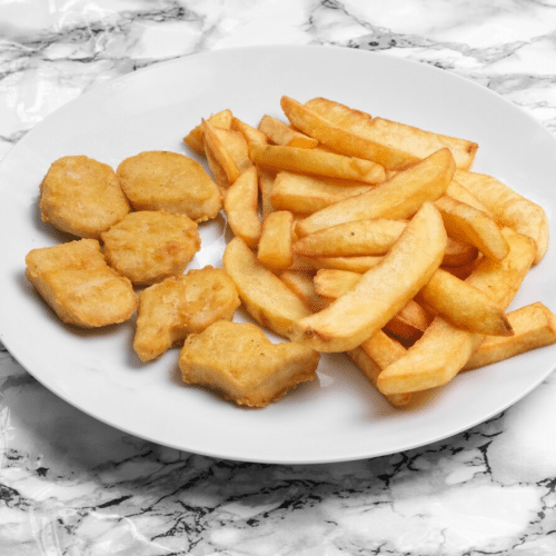 Chicken Nuggets (6 Stück) mit Pommes frites