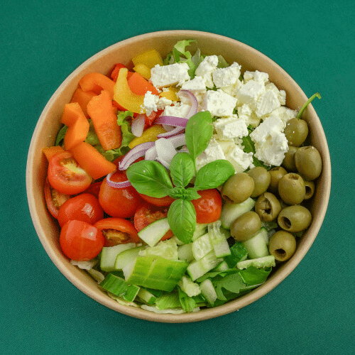 Griechischer Salat mit Pesto-Vinaigrette