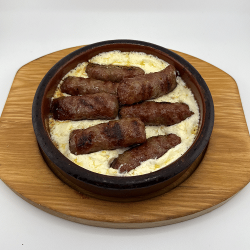 Cevapi u Kajmaku