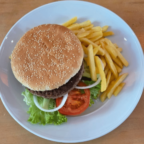 Grosse Hamburger mit Pommes