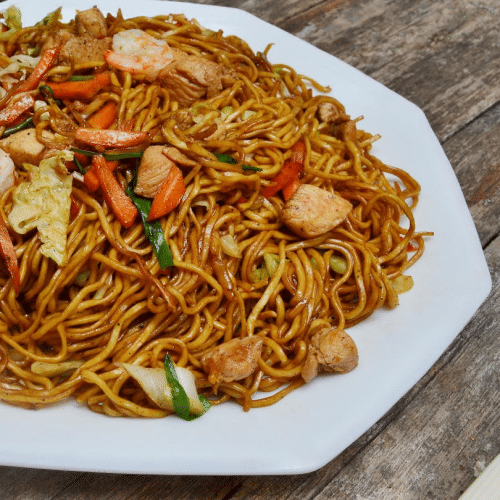 Gebratene Nudeln mit Hähnchen