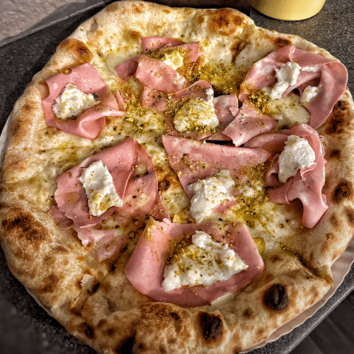Pizza Mortadella Pistacchio