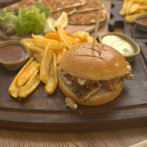CRISPY CHICKEN BURGER