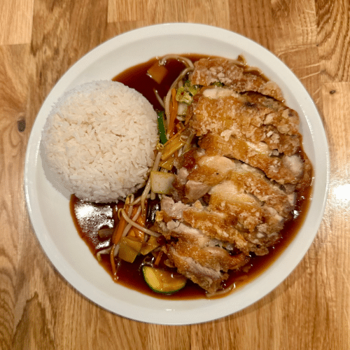 74. Hähnchenschenkel mit Hoisin-Soße (scharf)