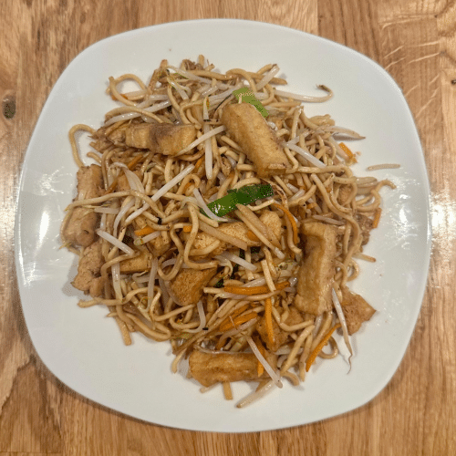32. Gebratene Nudeln mit Tofu (vegetarisch)