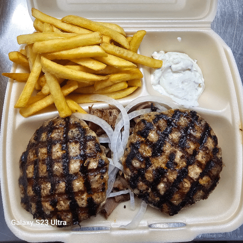 Gemischter Teller mit Gyros und 2 Bifteki