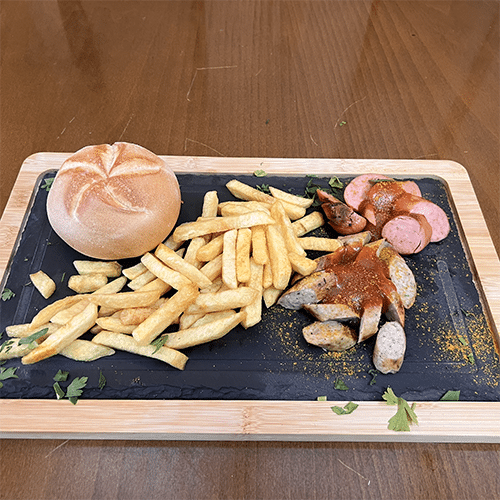 Currywurst vom Grill
